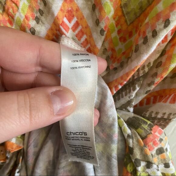 Chico’s Multicolor Chevron Print Top Women's Size Medium / 8 (Chico's 1) - Picture 7 of 9